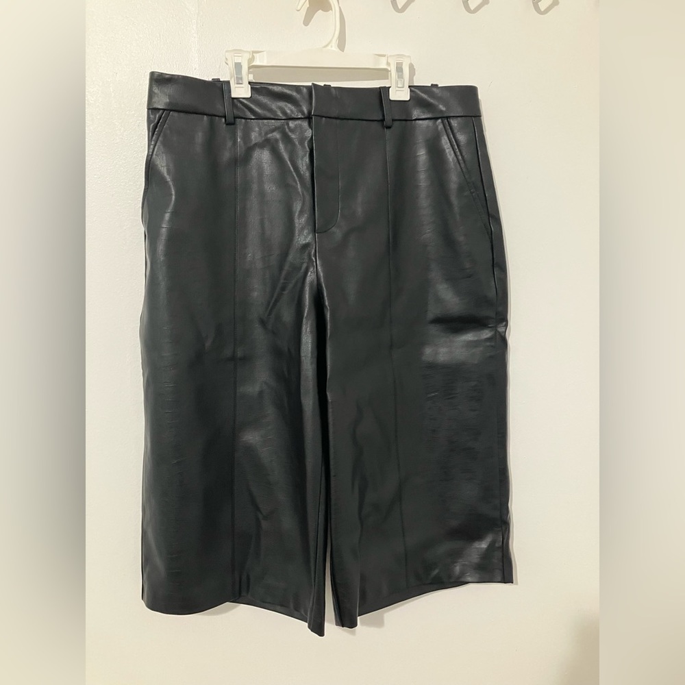 Zara faux leather capris brand new with tag